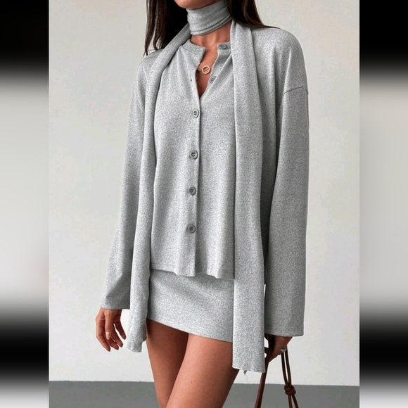 2pc Set:Minimalist Gray Scarf & Form-Fitting Long Sleeve Cardigan+Tight Skirt - Picture 2 of 4